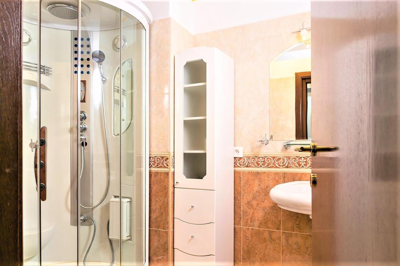 My Hotel Apartments Bukares Bagian luar foto