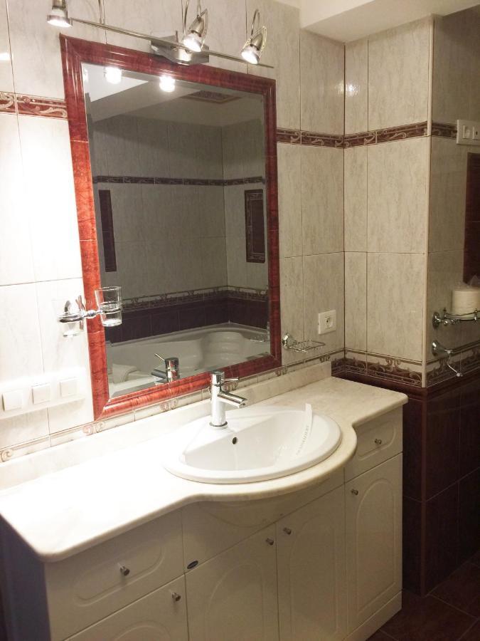 My Hotel Apartments Bukares Bagian luar foto