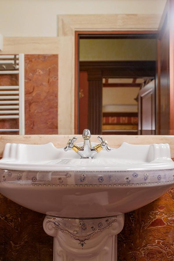 My Hotel Apartments Bukares Bagian luar foto